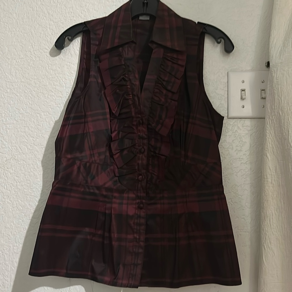 Silk black and burgundy checker top